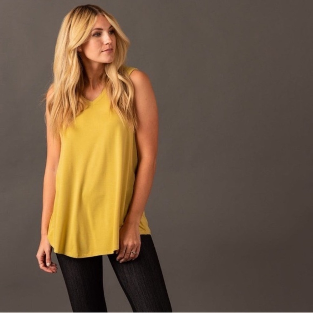 NWT V-Neck Tank Top